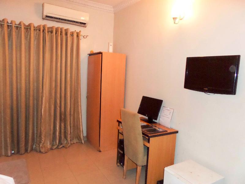 Dv8 Hotel Lagos Exterior photo